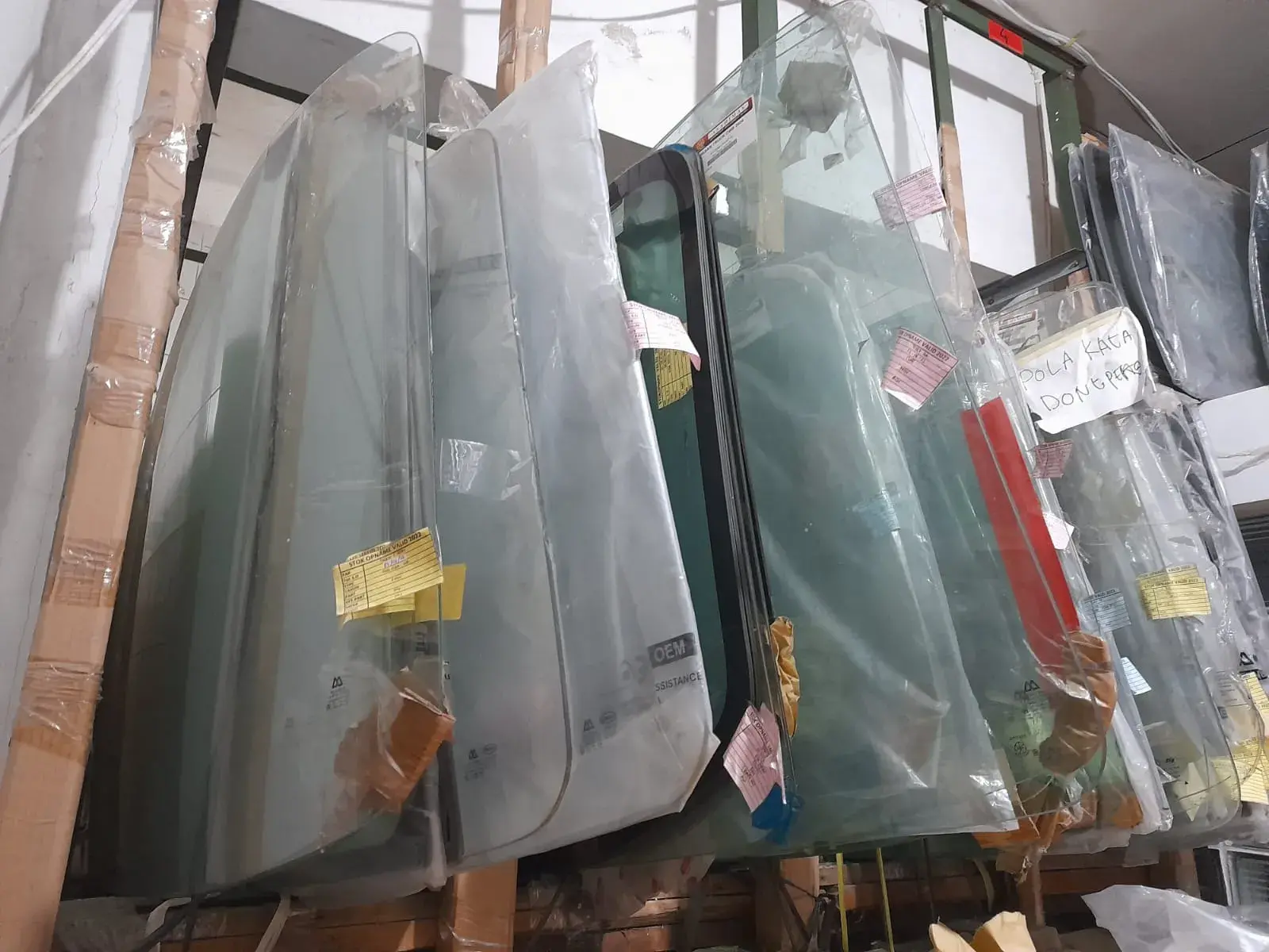 Kaca Depan Mercedes Benz S 600