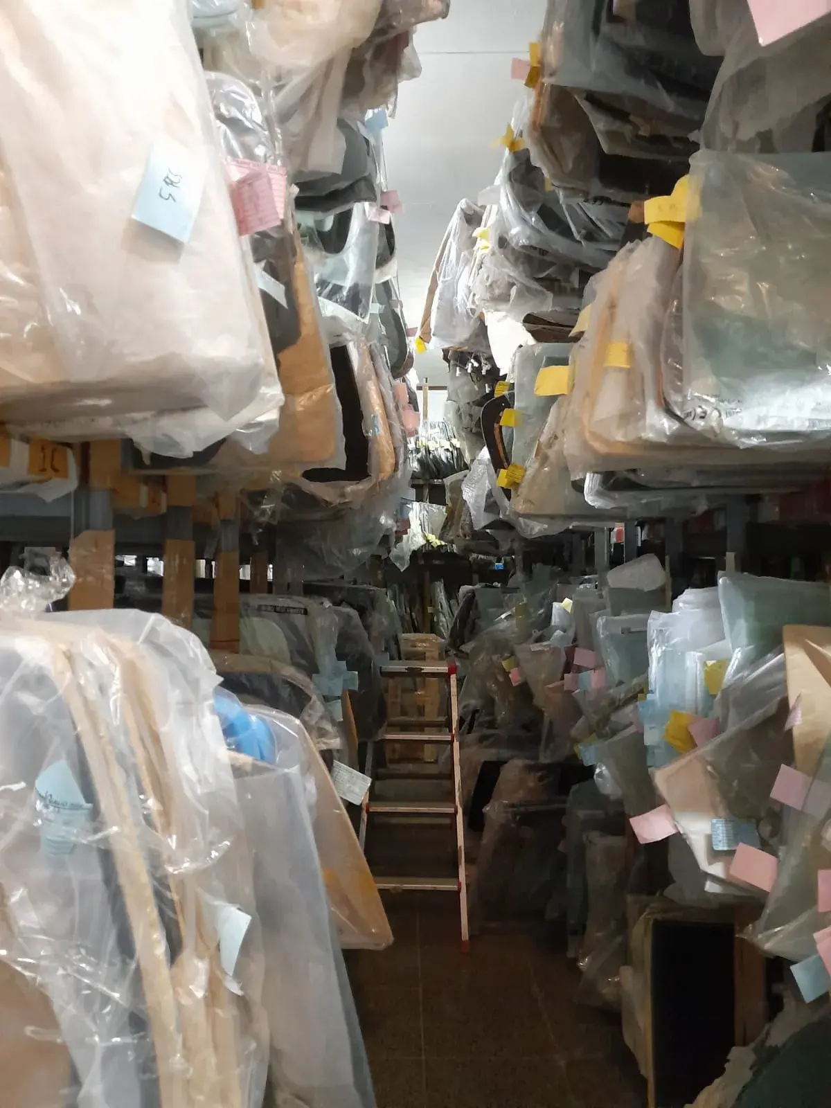 Kaca Depan Kia Picanto