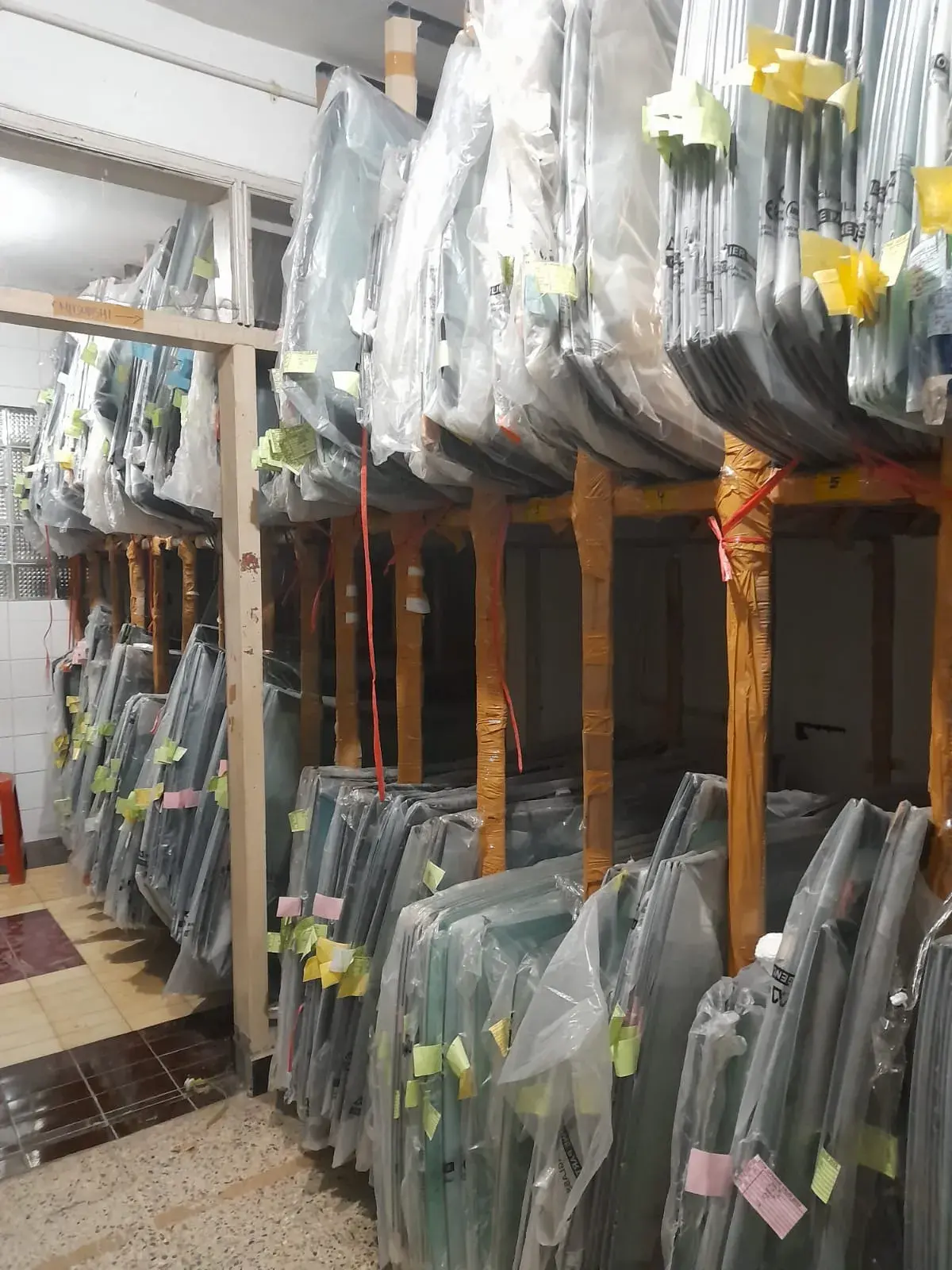 Kaca Belakang Lexus GS