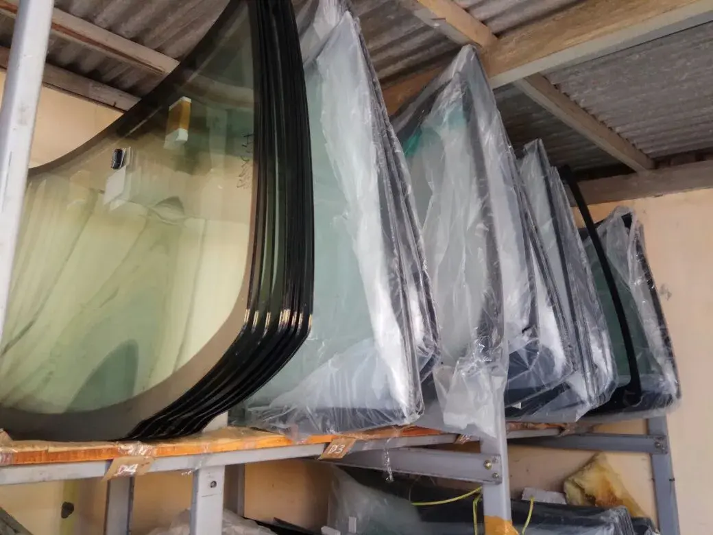 Kaca Depan Toyota Hilux D Cab