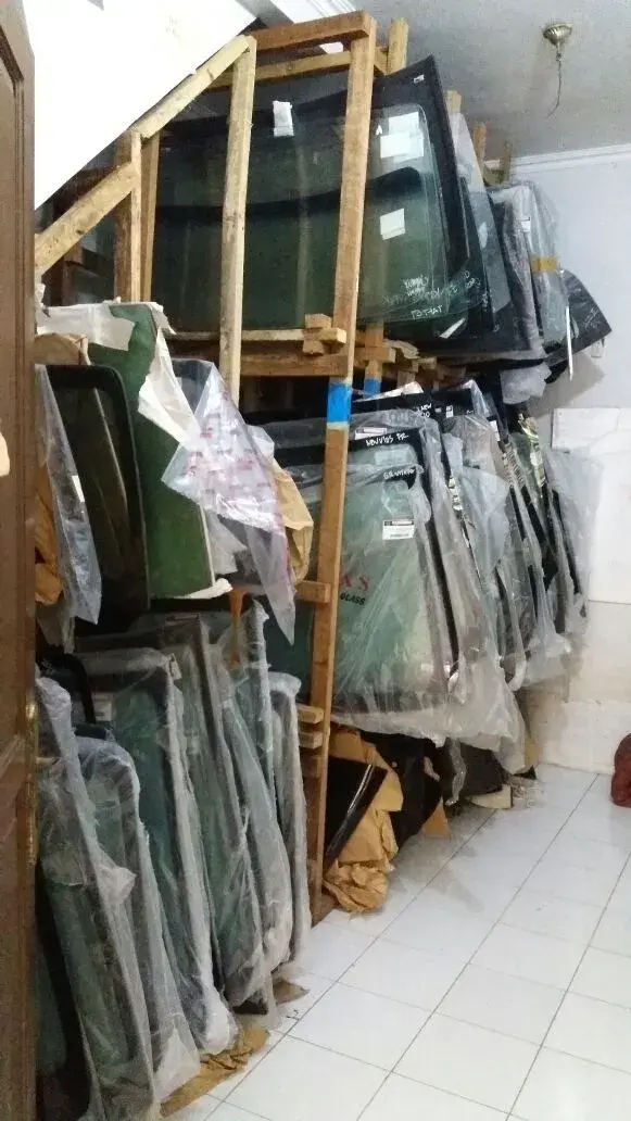 Kaca Depan Tata Motors Tigor