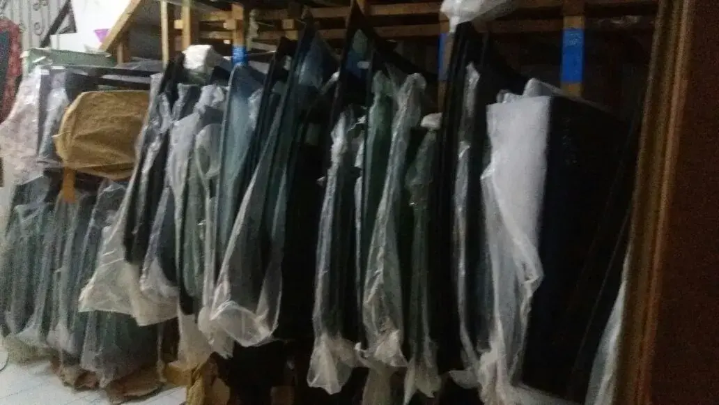 Kaca Samping Mercedes Benz E 43 AMG