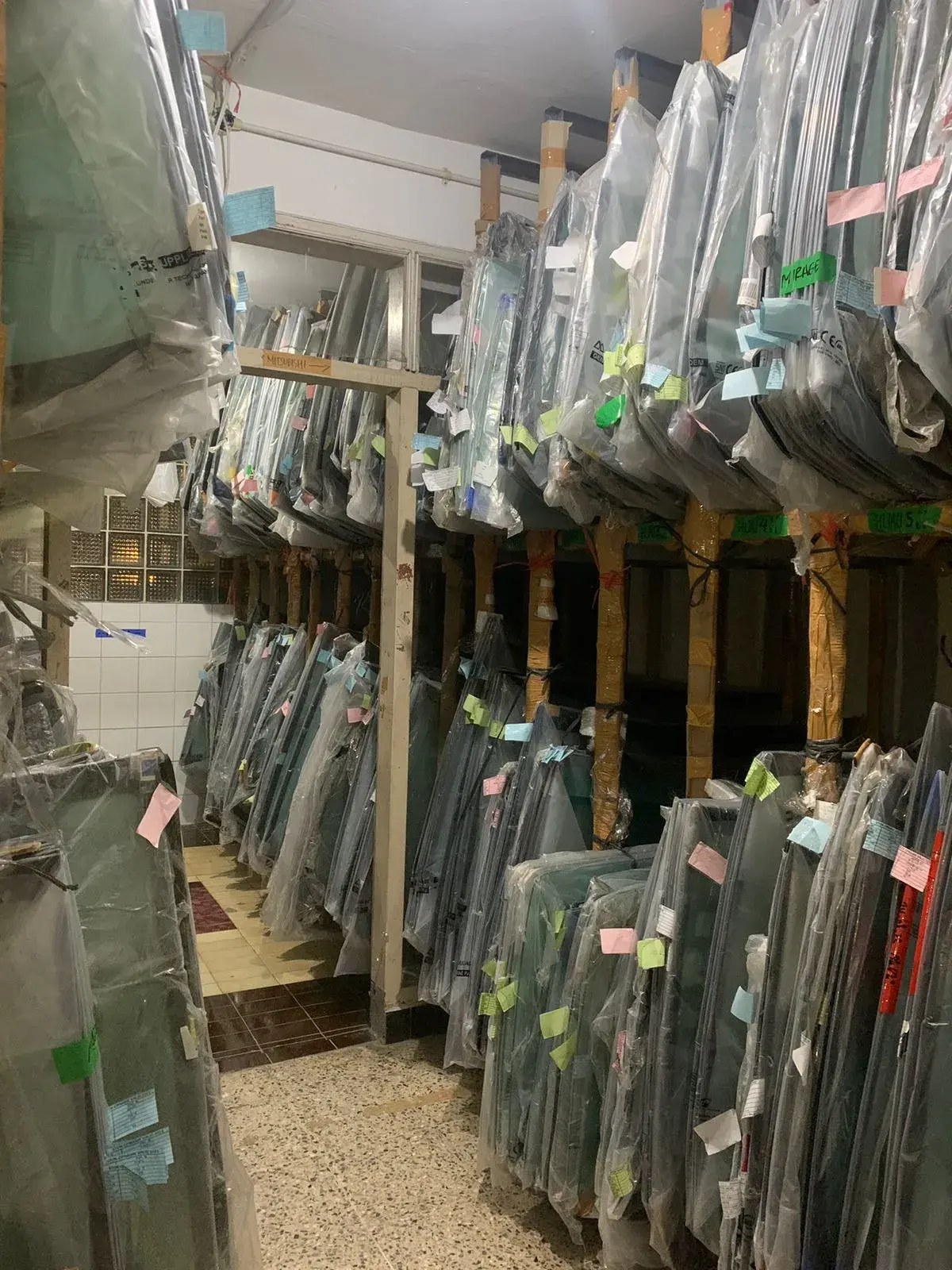 Kaca Samping Kia EV6