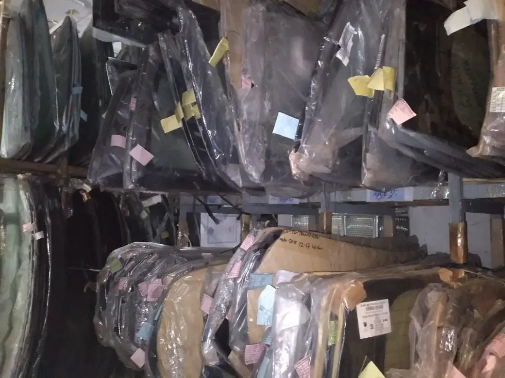 Kaca Samping Mercedes Benz 300 CE