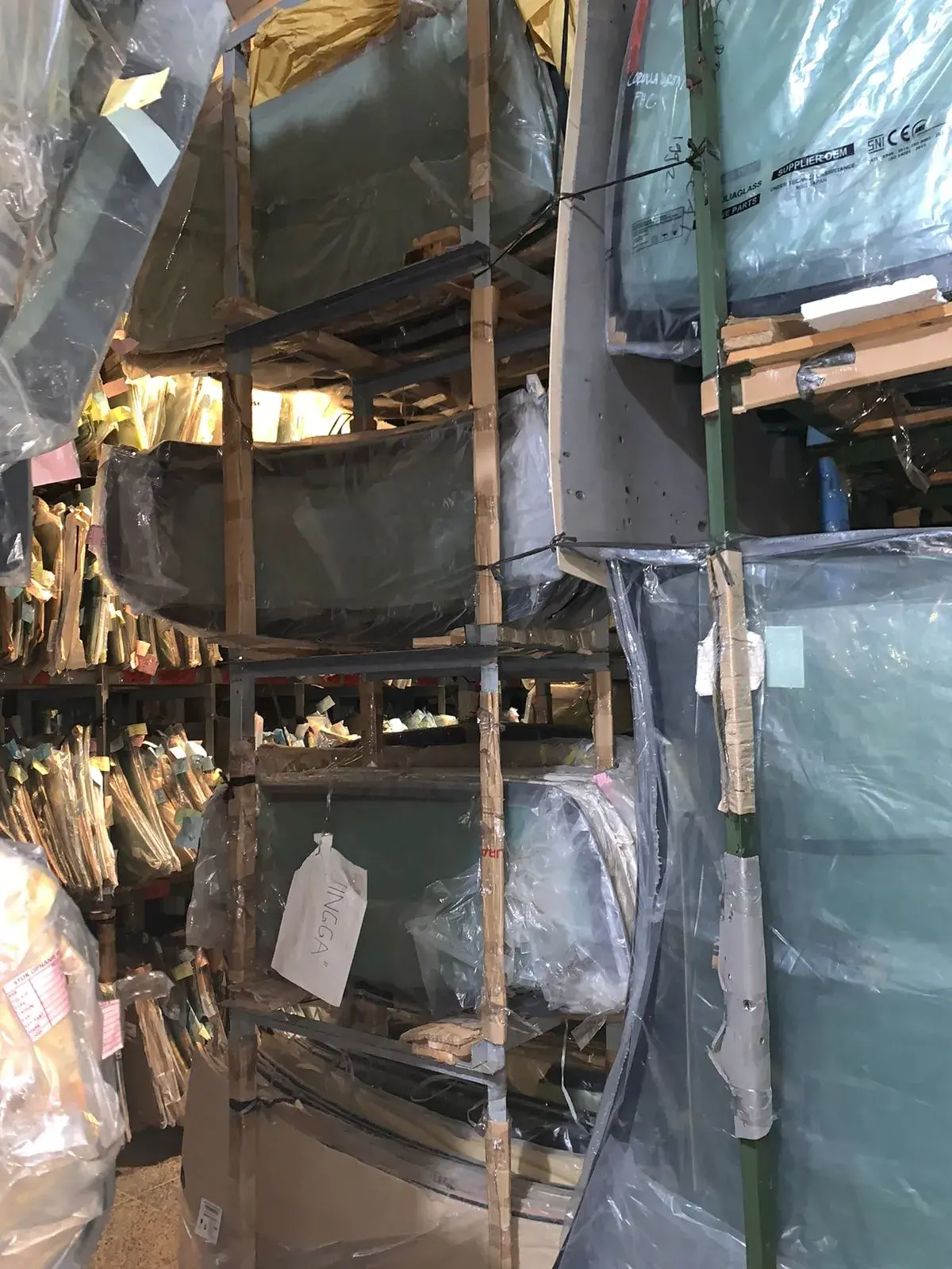 Kaca Belakang Mercedes Benz GLC Class