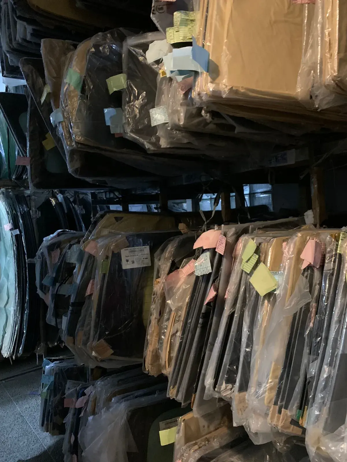 Kaca Belakang Kia Sorento