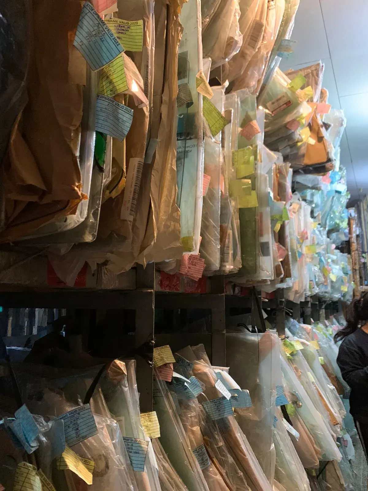 Kaca Samping Hyundai Stargazer