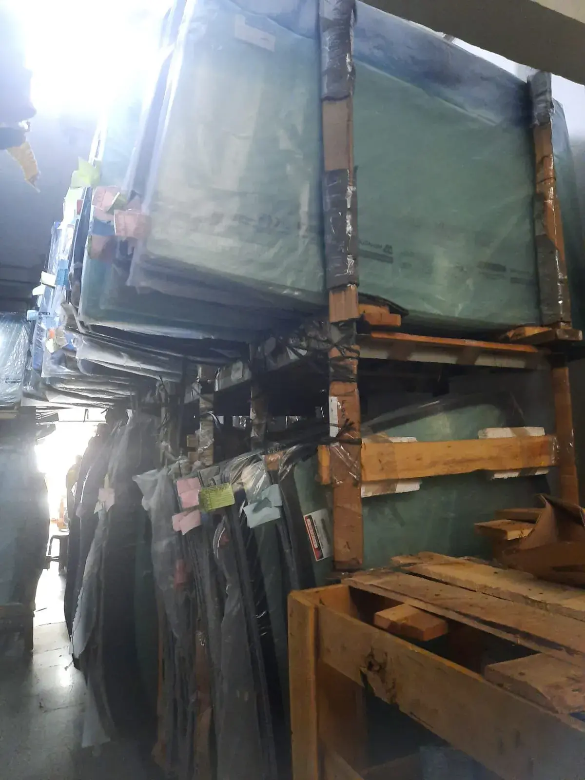 Kaca Samping Suzuki Grand Vitara