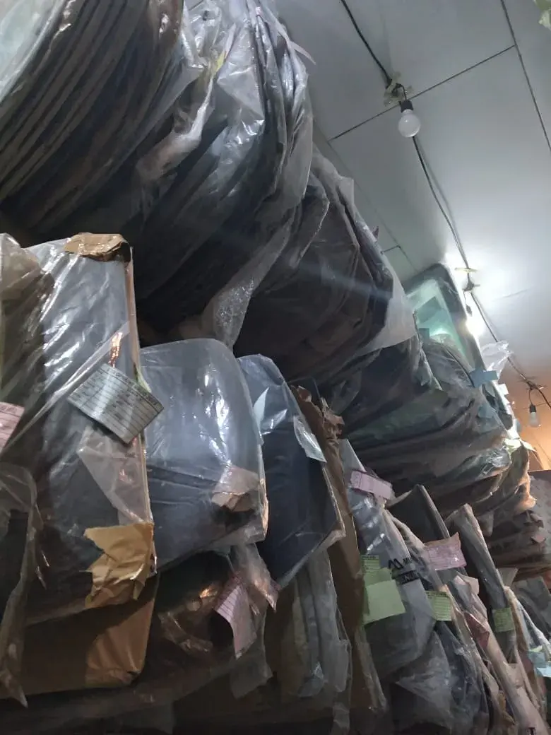 Kaca Belakang Land Rover Range Rover