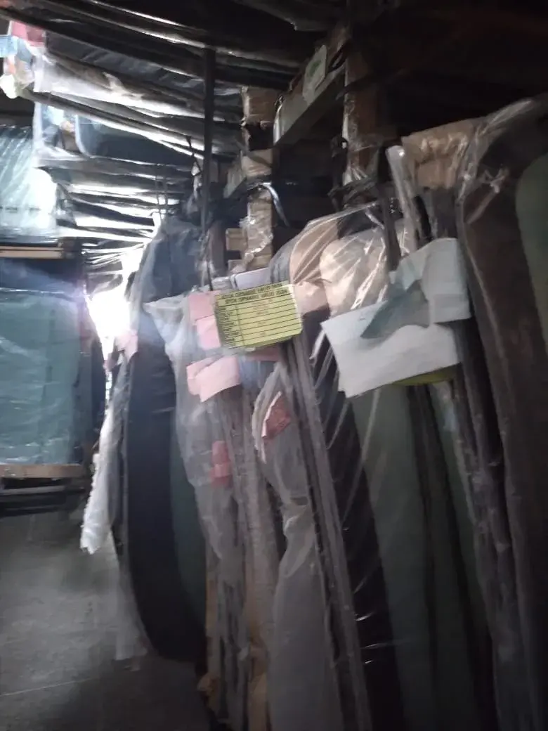 Kaca Mobil Mercedes Benz E 200K