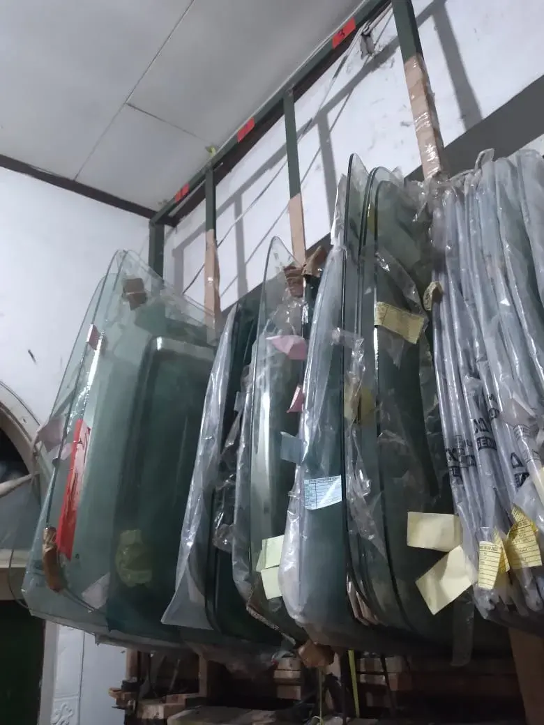 Kaca Belakang Proton Saga