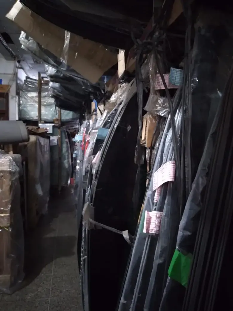 Kaca Mobil Mercedes Benz E 280