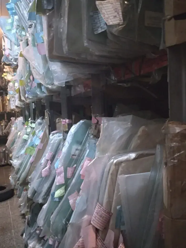 Kaca Belakang Lexus NX 350h F Sport