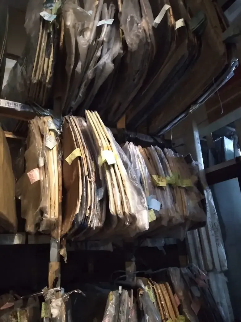 Kaca Belakang Tata Motors Harrier