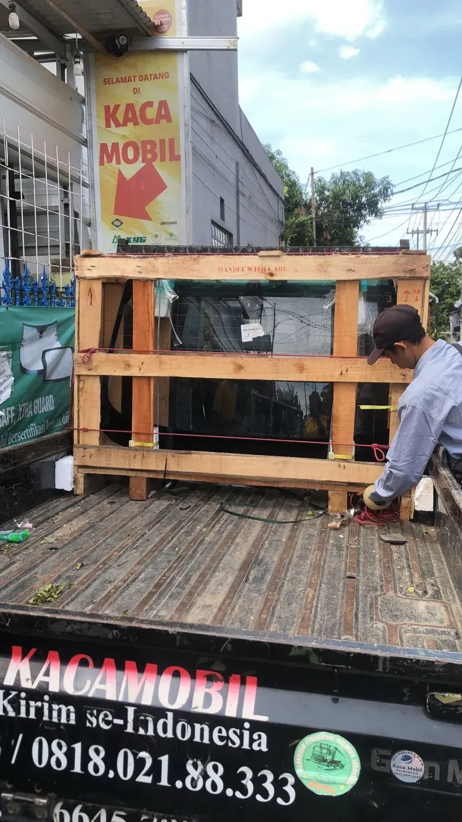 Kaca Mobil Barito Timur