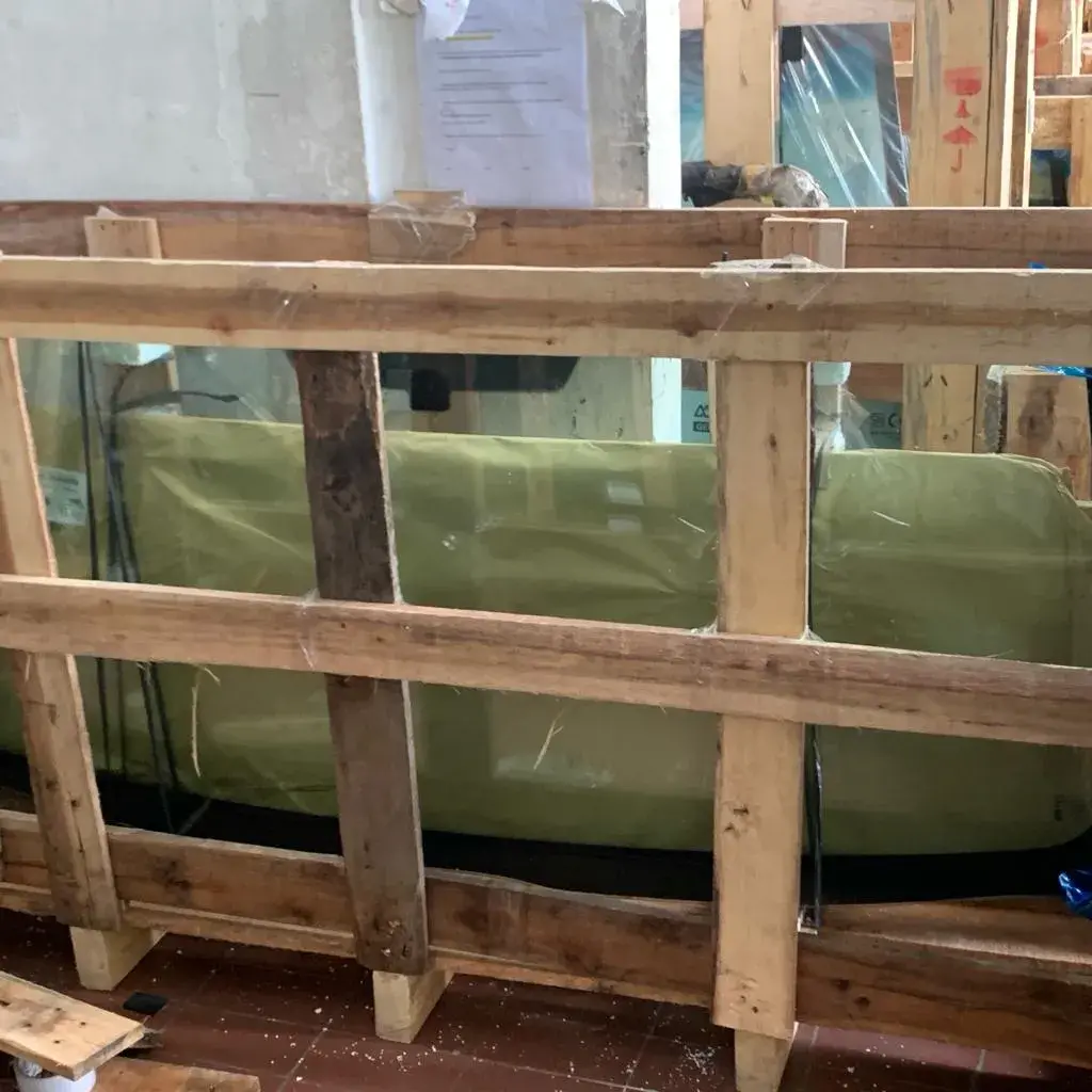 Kaca Mobil Surakarta