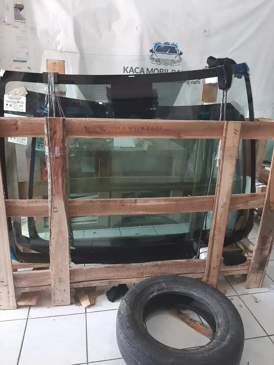 Kaca Mobil Hulu Sungai Selatan