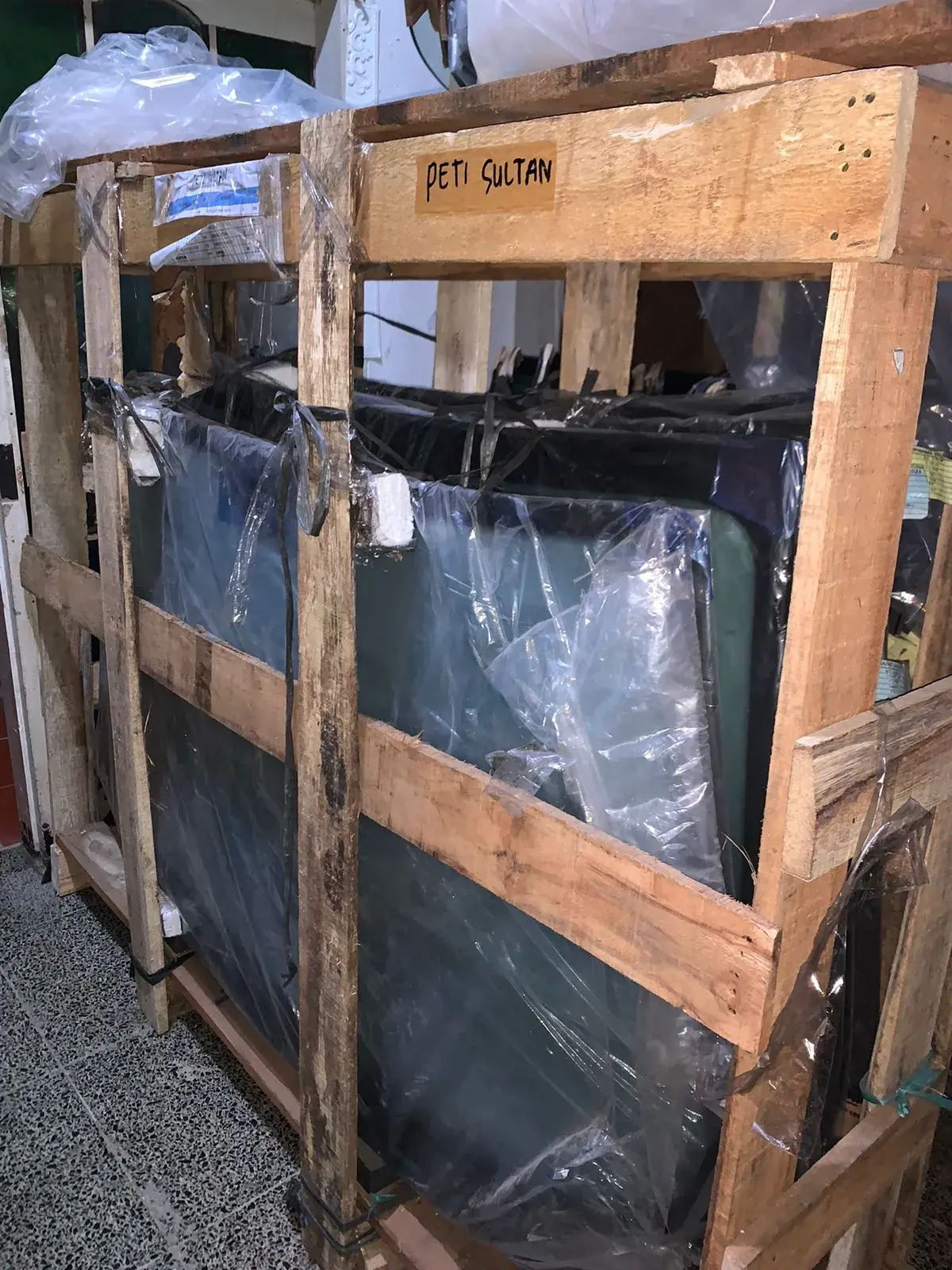 Kaca Mobil Tulungagung