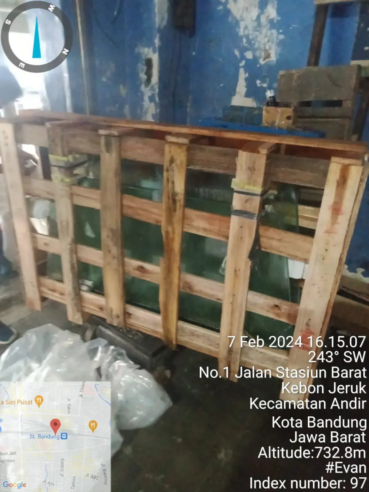 Kaca Mobil Mamberamo Raya