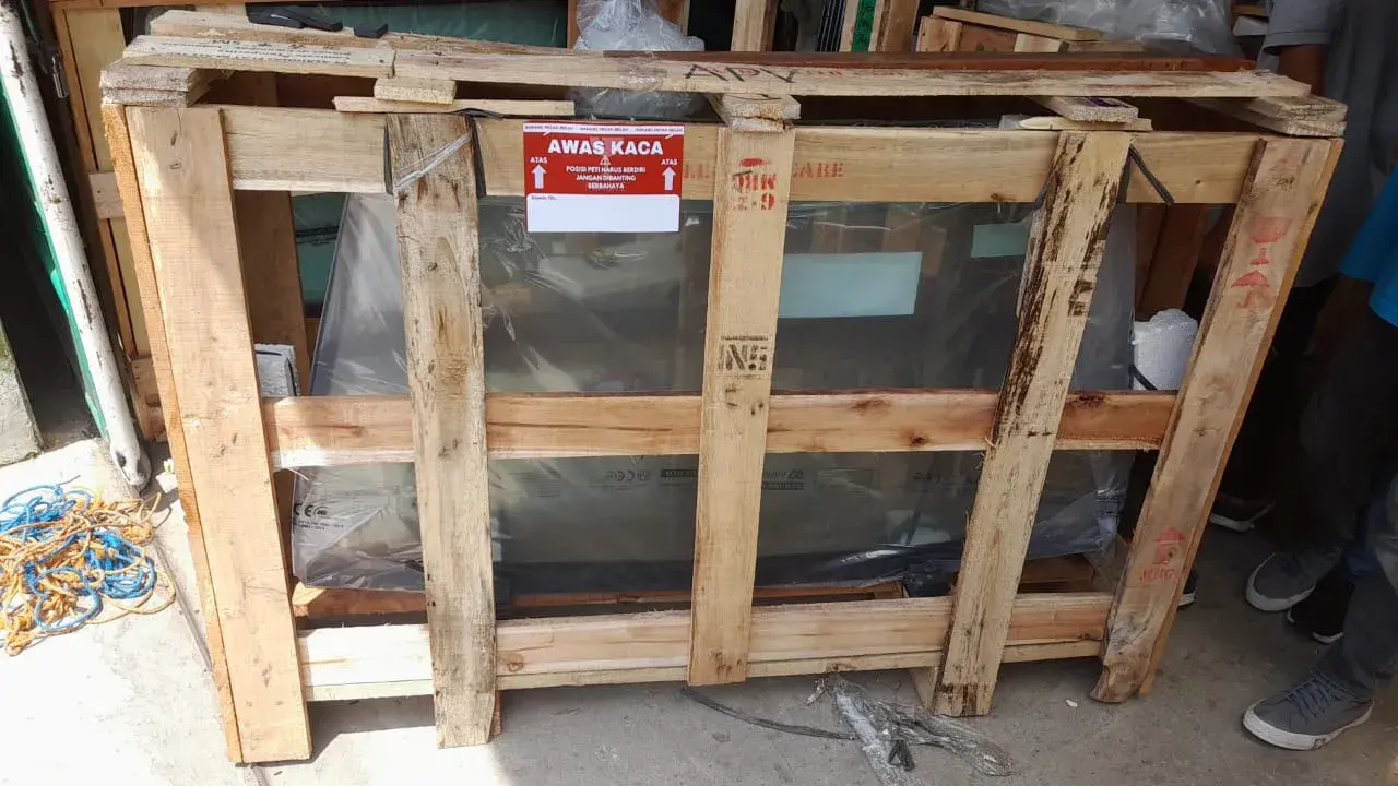 Kaca Mobil Batang Hari